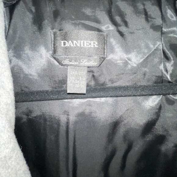 Original Danier winter jacket with rabbit fur - Picture 3 of 3
